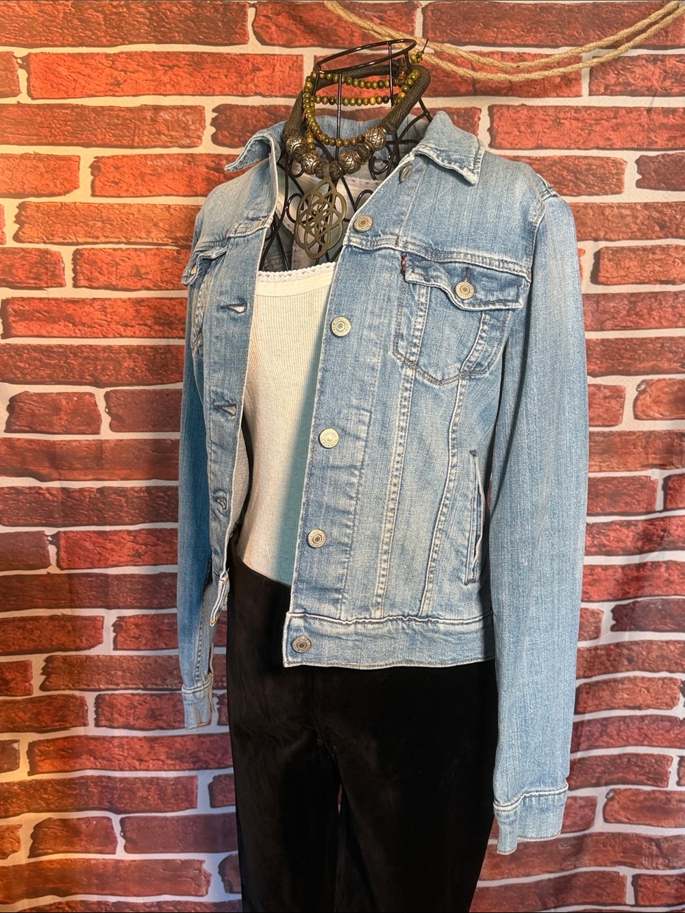 🧥👖 Levi’s Classic Denim Jacket Small — Med Wash Blue — Sz Small